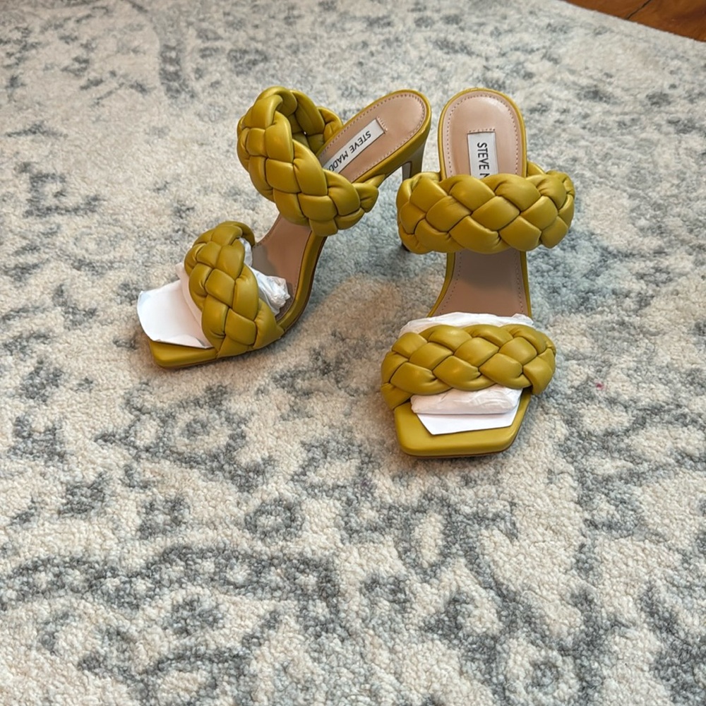 NWOB Steve Madden Kenley Heels Mustard 7.5